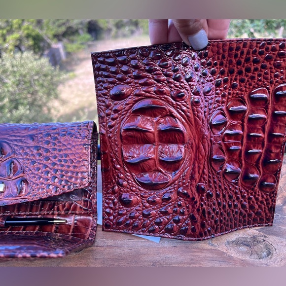 Brahmin SET EUC Large Amelia Tote and NWT Modern Wallet in PECAN Melbourne - Picture 11 of 17